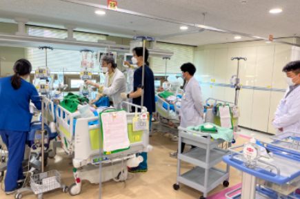 제주권역외상센터 의료진의 단체사진2