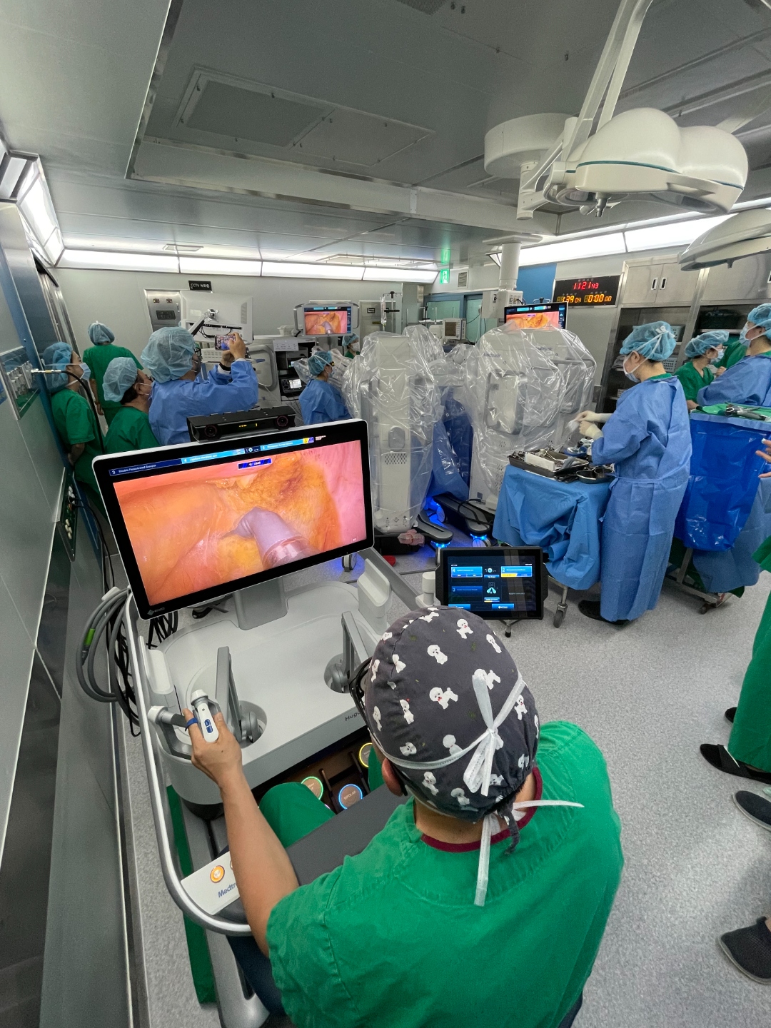 HUGO RAS 로봇수술 실제 수술 장면